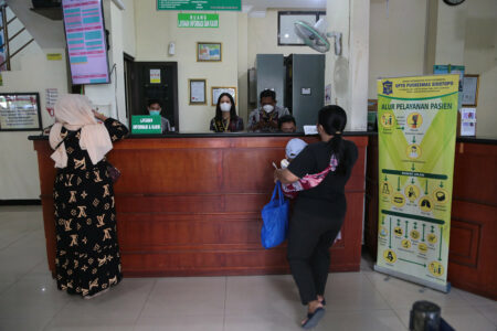 Layanan kesehatan di Surabaya