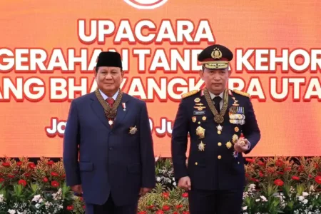 Menhan Prabowo Subianto bersama Kapolri Jenderal Pol. Listyo Sigit Prabowo